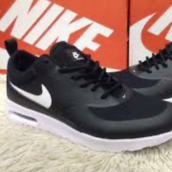 Nike Air Max Thea Grade School Youth Boy 4.5Y Black White Running Shoes - Picture 8 of 11
